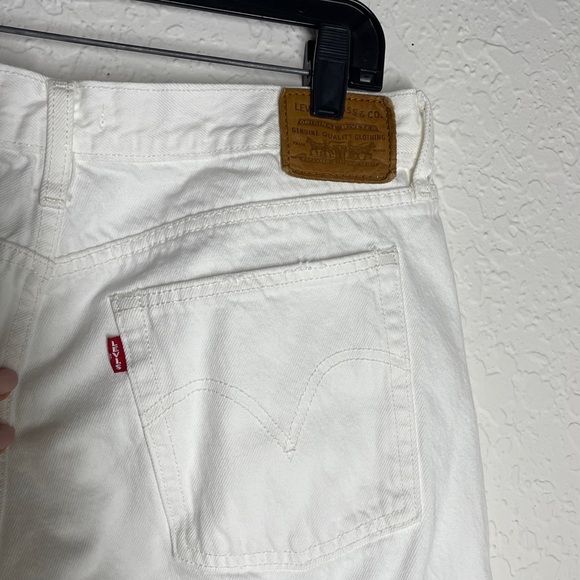 Levi's 501 Wedgie Straight Distressed White Jeans Sz 32 - Picture 8 of 14